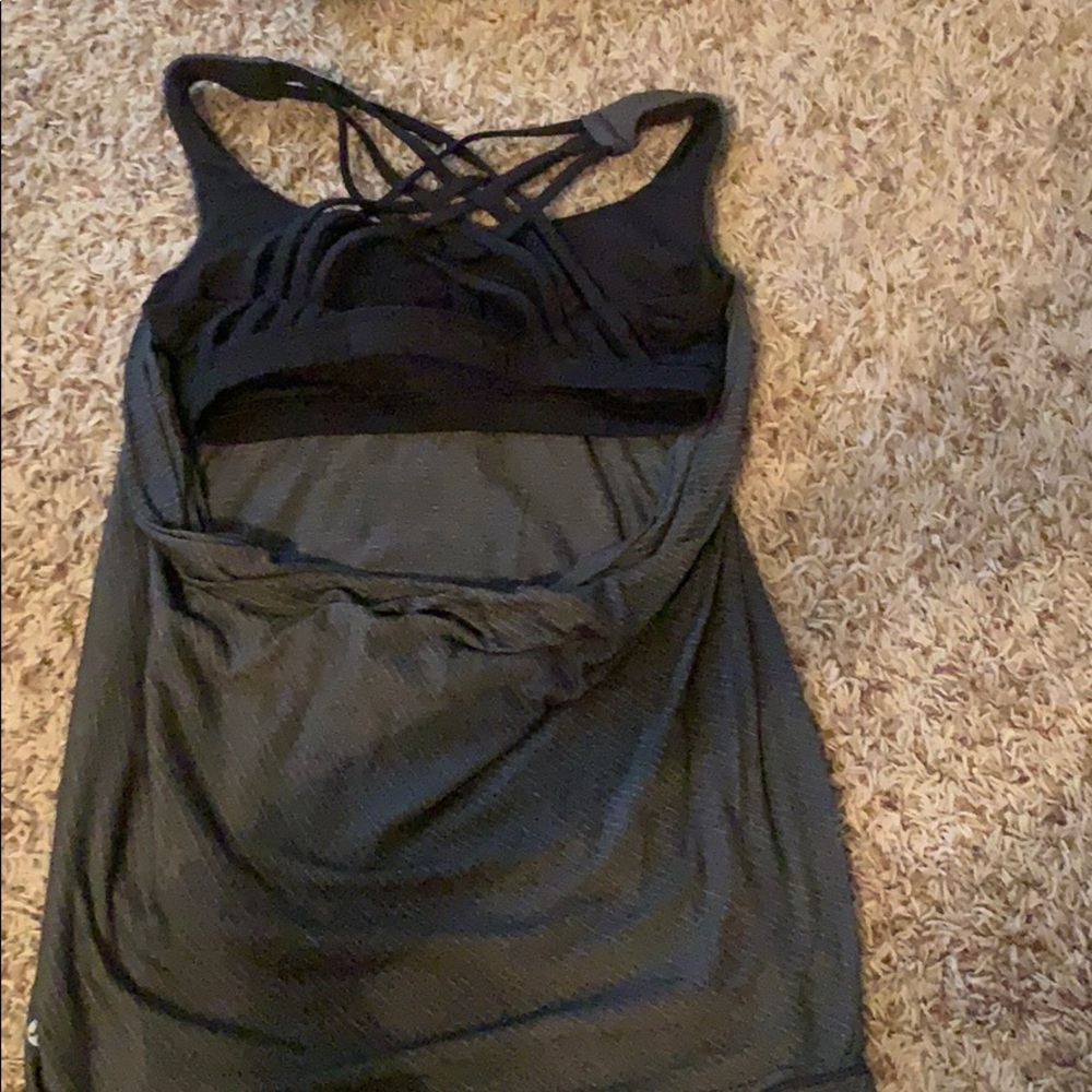 Lululemon top